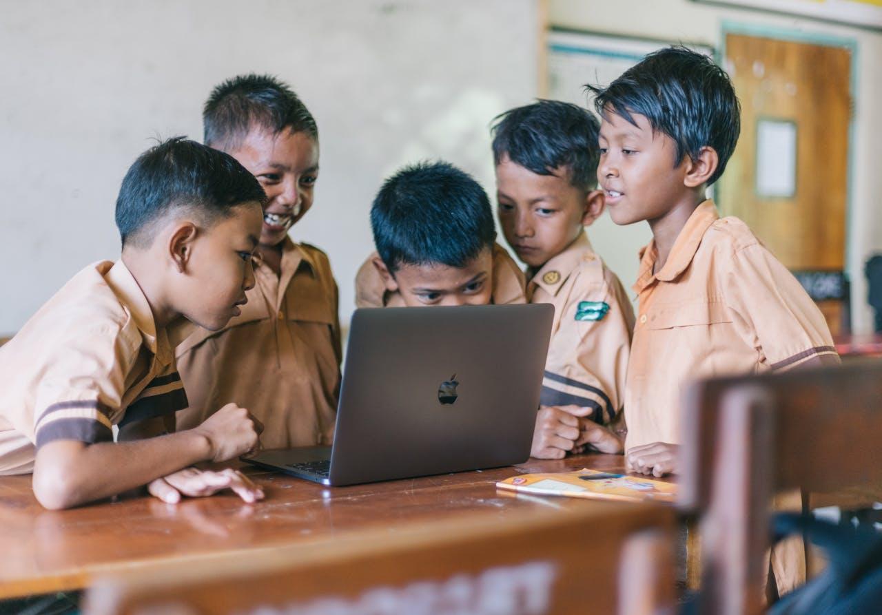 dampak-positif-internet-bagi-anak